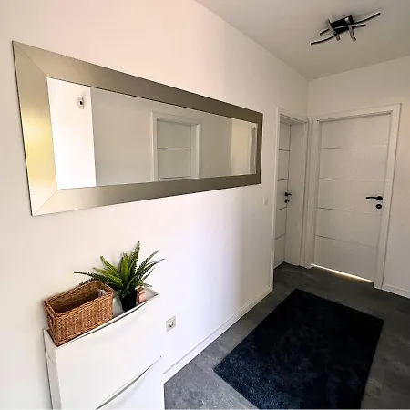Apartmani Adriana Lakmartin Exterior photo