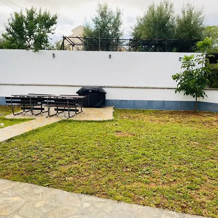 Apartmani Adriana Lakmartin Exterior photo